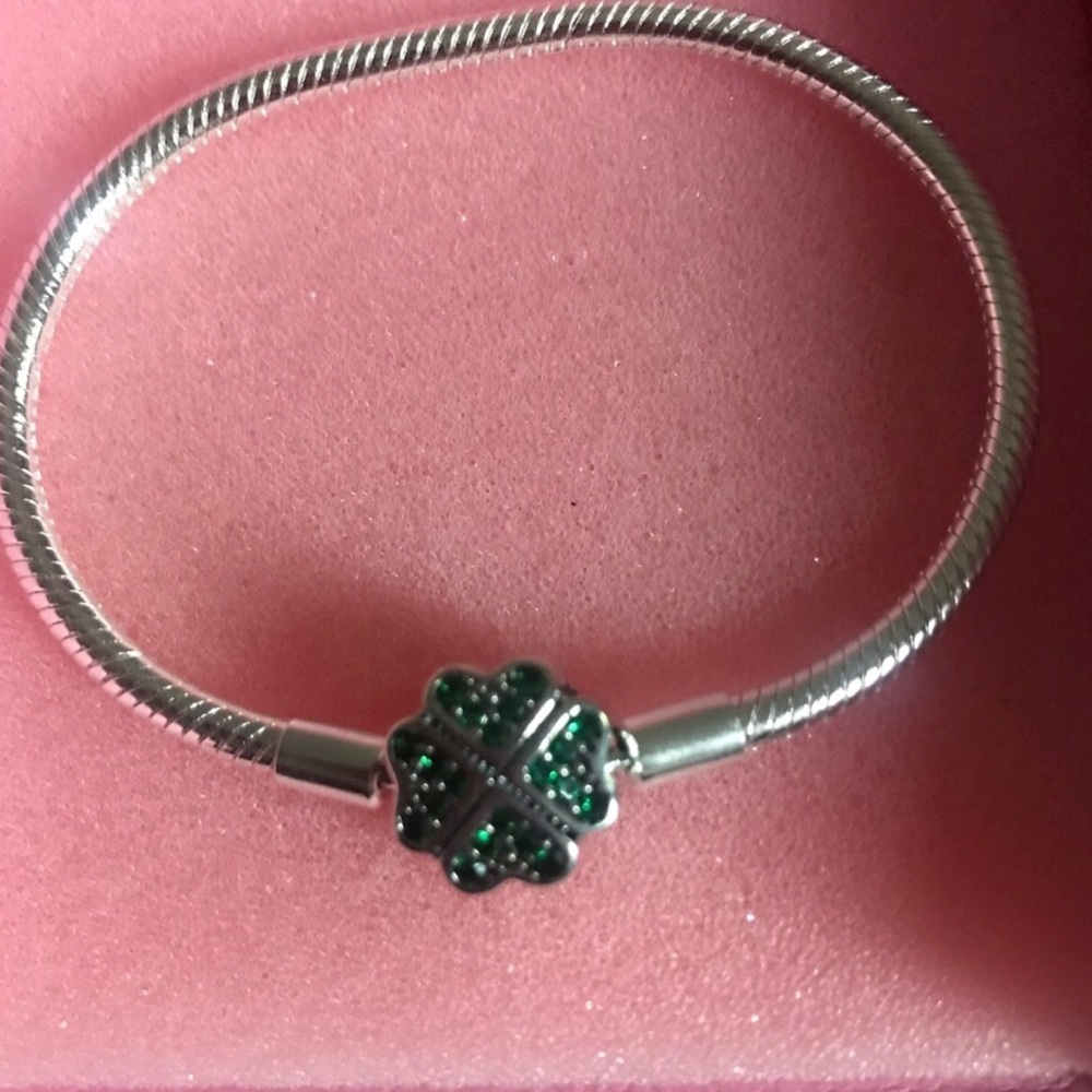 Sterling Silver Women’s Bracelet with Green Clover Charm